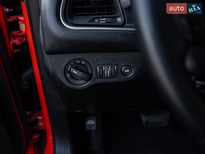 Купе Dodge Challenger 2017 в Дніпрі фото 4 Купе Dodge Challenger 2017 в Дніпрі