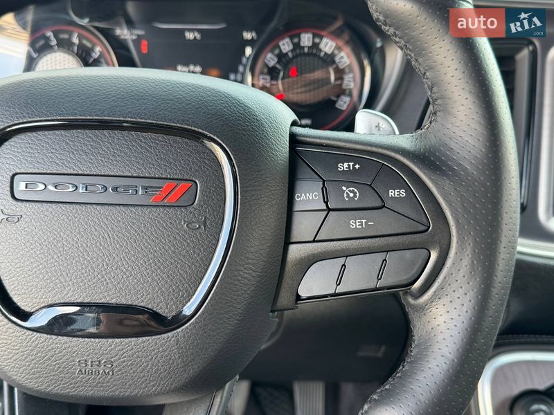 Купе Dodge Challenger 2016 в Киеве фото 20 Купе Dodge Challenger 2016 в Киеве