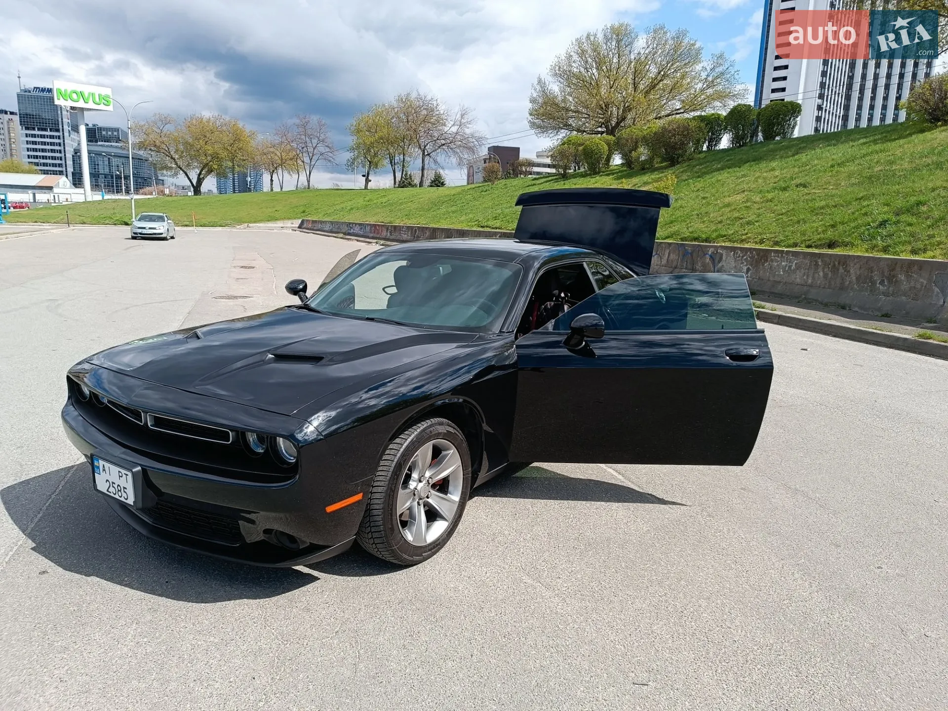 2017 Dodge Challenger - мініатюра 14