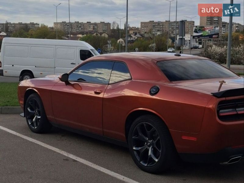 Dodge Challenger 2020