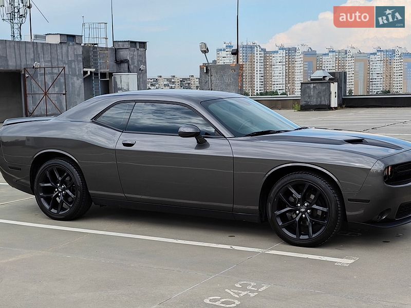 Dodge Challenger 2020