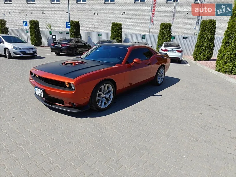 Dodge Challenger