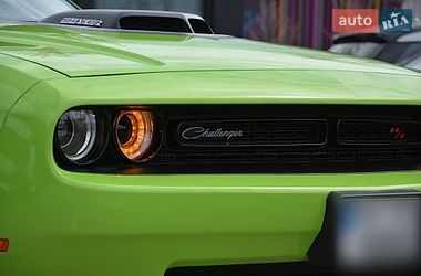 Купе Dodge Challenger 2015 в Киеве