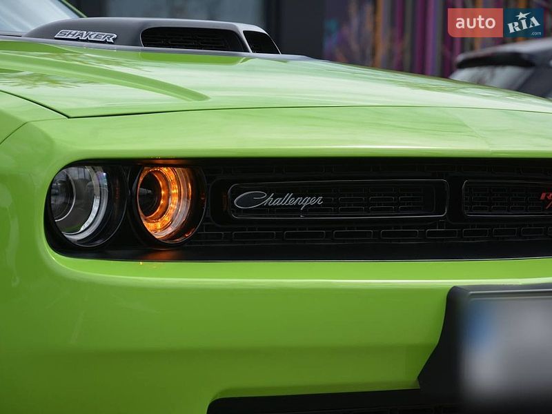 Купе Dodge Challenger 2015 в Киеве