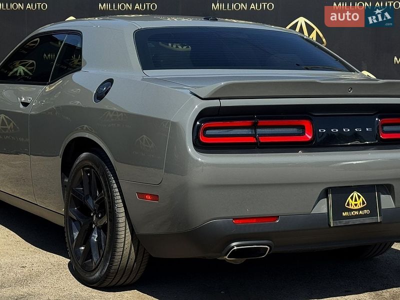 Купе Dodge Challenger 2019 в Киеве