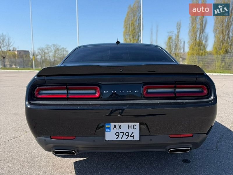 Купе Dodge Challenger 2018 в Харкові