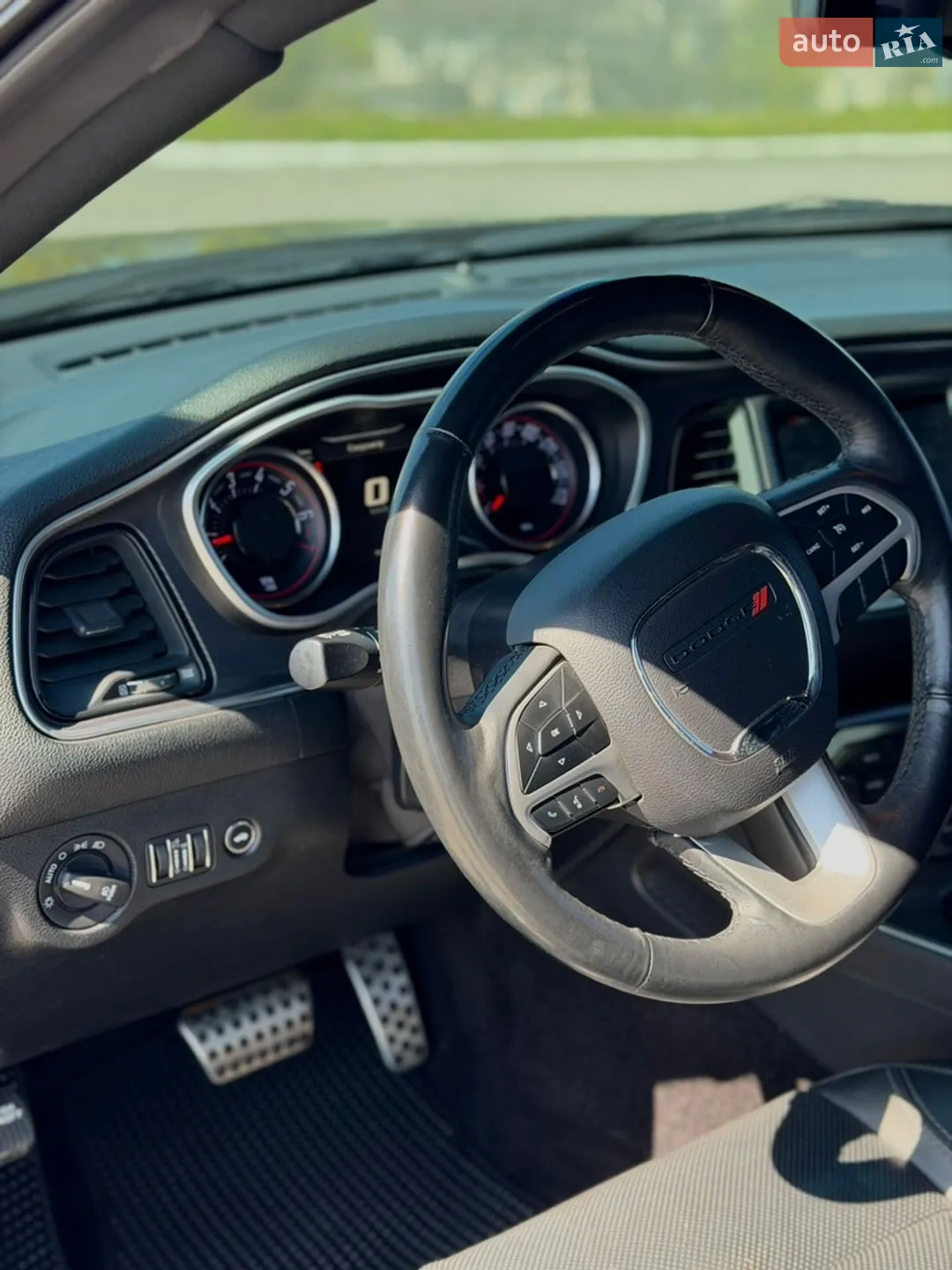 2018 Dodge Challenger - мініатюра 19