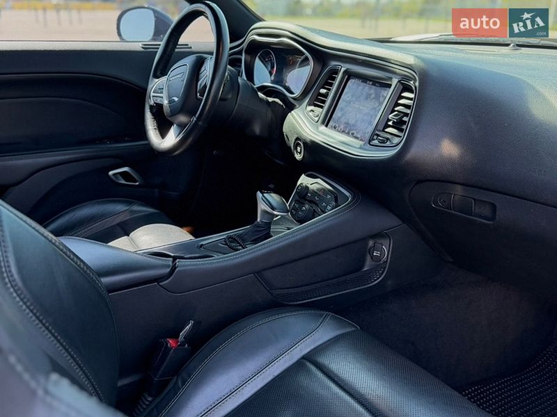 Купе Dodge Challenger 2018 в Харкові