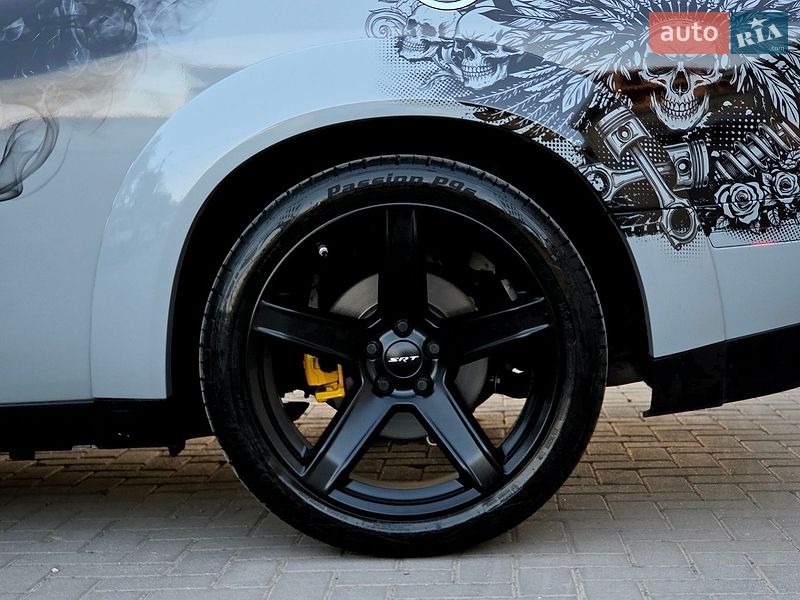 Купе Dodge Challenger 2023 в Черновцах