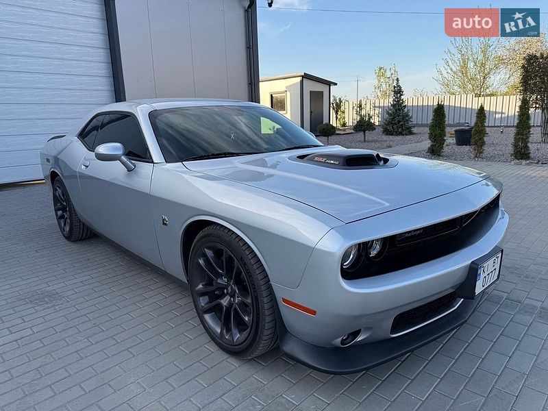 Купе Dodge Challenger 2020 в Киеве