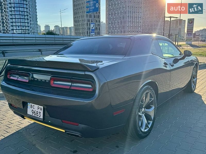 Купе Dodge Challenger 2016 в Киеве