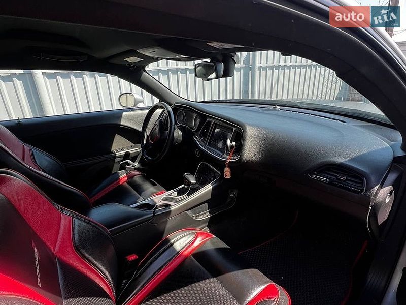 Купе Dodge Challenger 2016 в Киеве