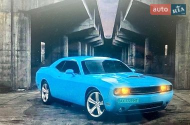 Купе Dodge Challenger 2012 в Львові