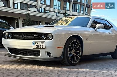 Купе Dodge Challenger 2016 в Киеве