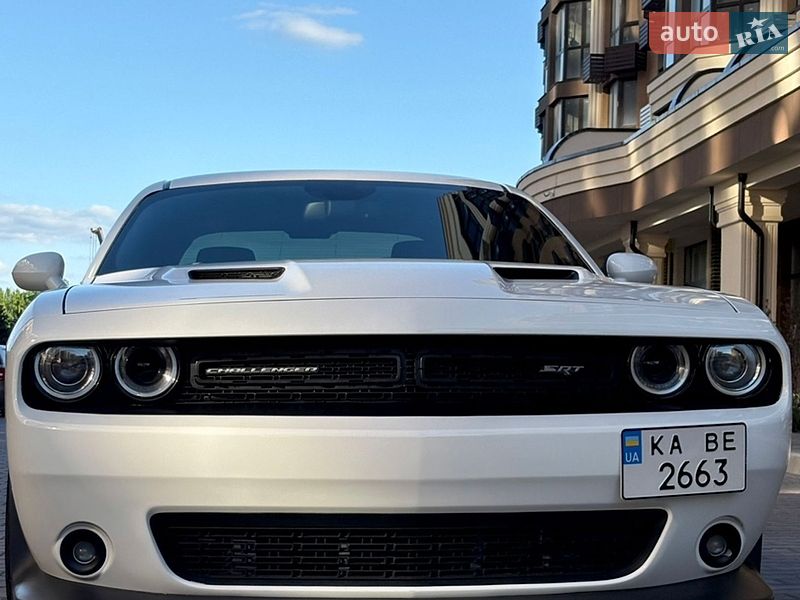 Купе Dodge Challenger 2016 в Києві