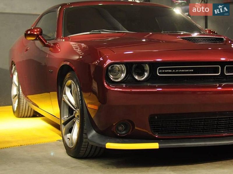 Купе Dodge Challenger 2021 в Львові