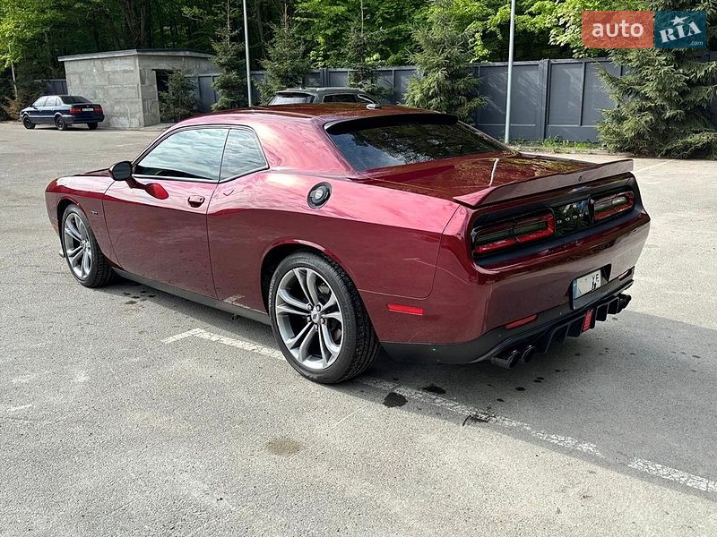 Купе Dodge Challenger 2021 в Львові
