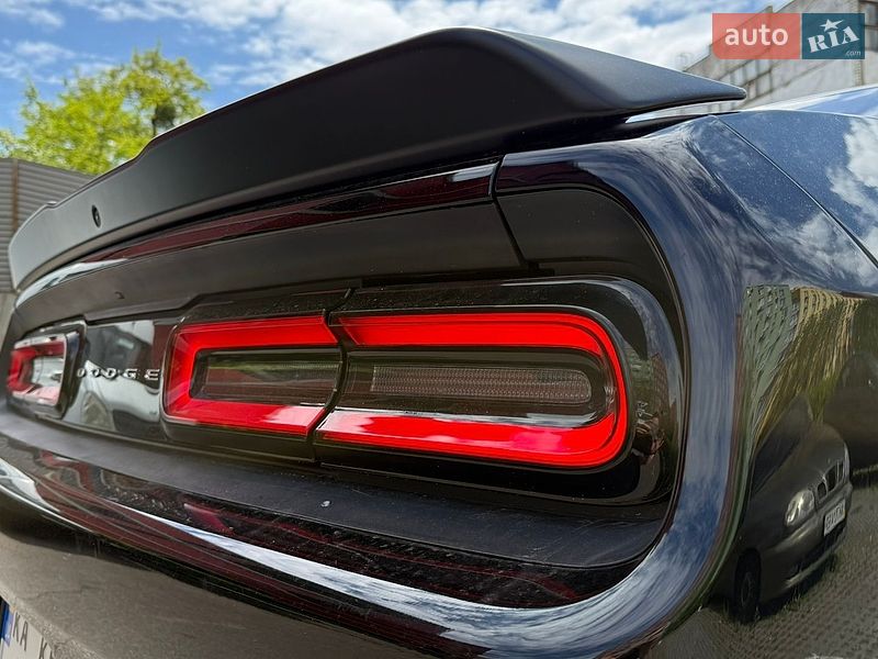 Купе Dodge Challenger 2017 в Киеве