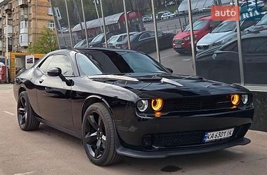 Купе Dodge Challenger 2017 в Києві