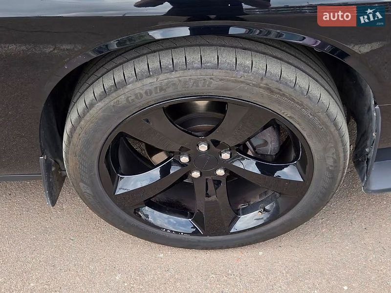 Купе Dodge Challenger 2017 в Києві