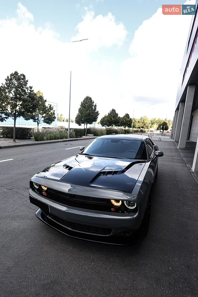 2020 Dodge Challenger - мініатюра 11