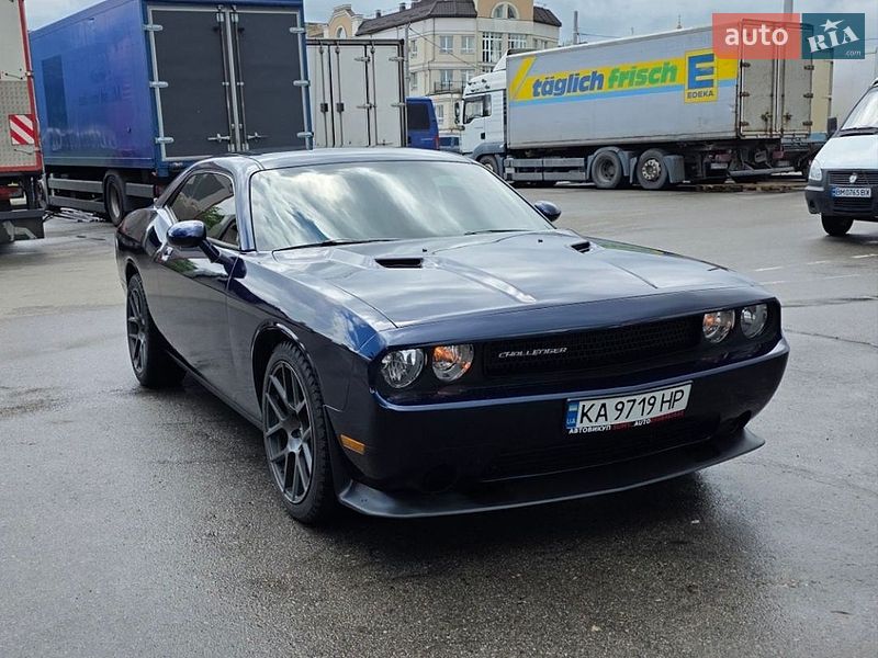 Купе Dodge Challenger 2013 в Сумах