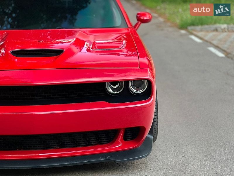 Купе Dodge Challenger 2016 в Ужгороде