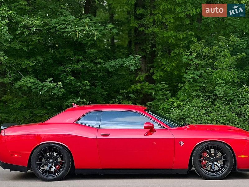 Купе Dodge Challenger 2016 в Ужгороде