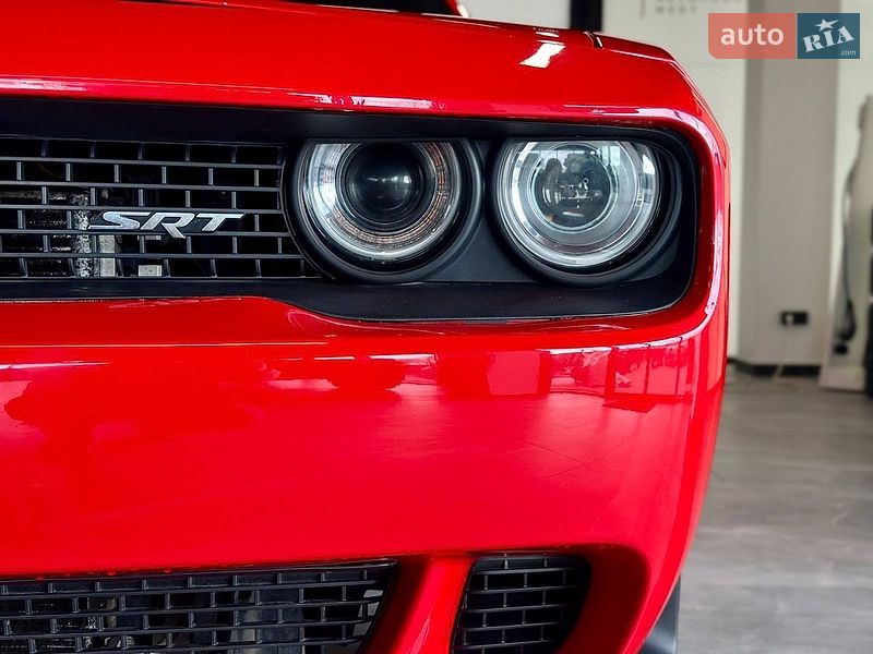 Купе Dodge Challenger 2016 в Львові