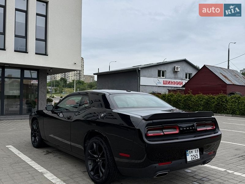 Купе Dodge Challenger 2017 в Львові