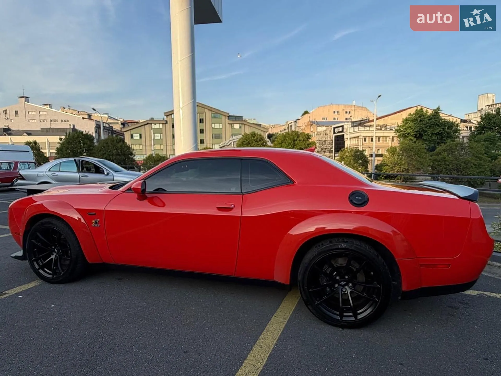 2021 Dodge Challenger - мініатюра 2