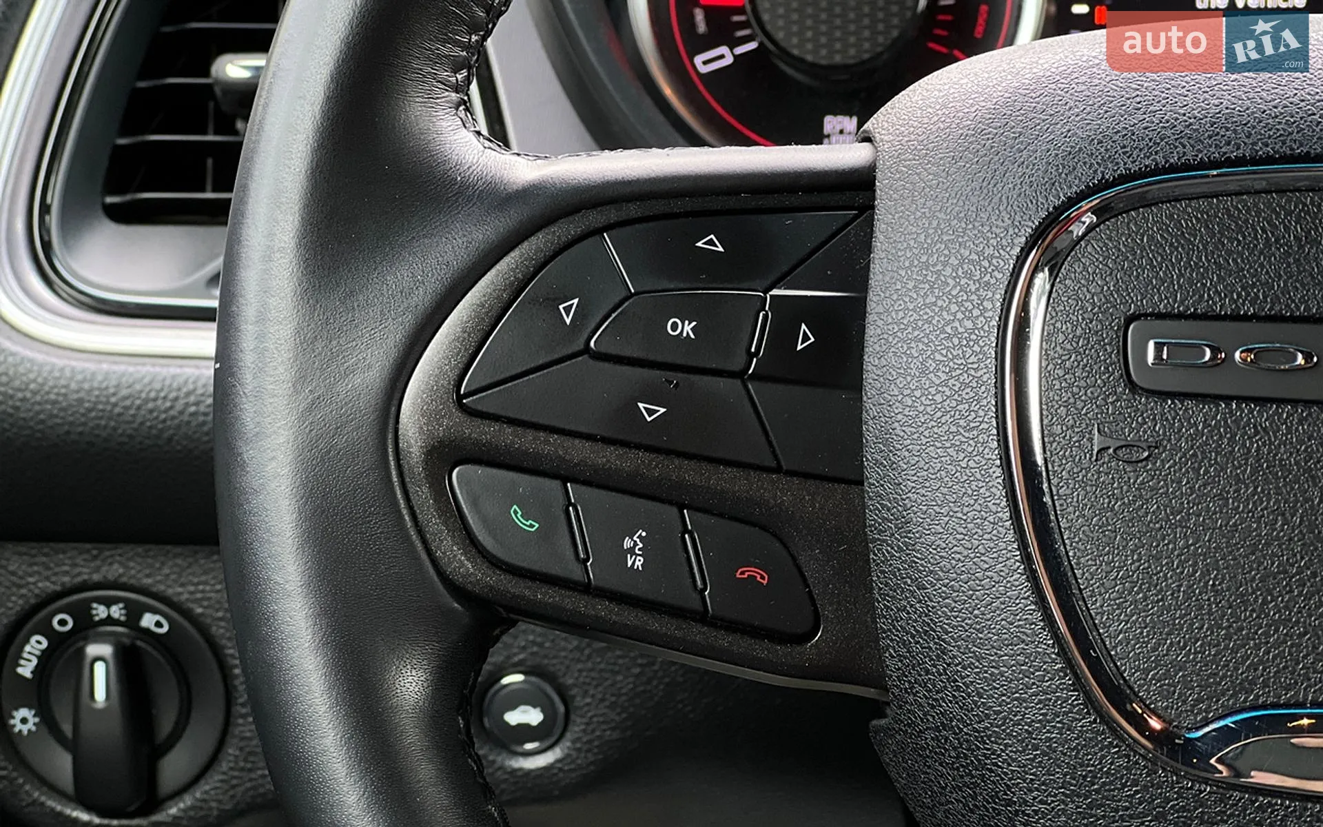 2020 Dodge Challenger - мініатюра 11