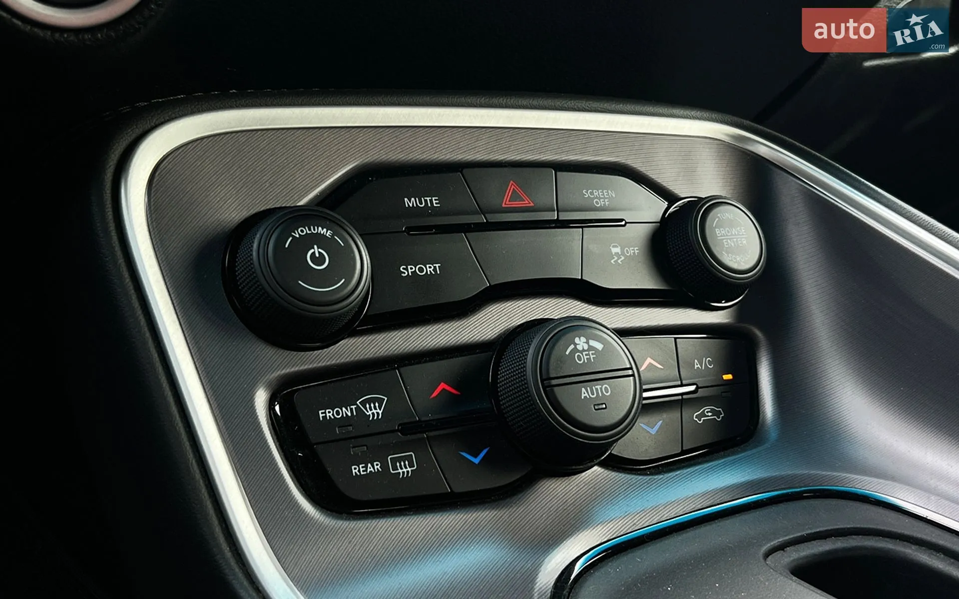 2020 Dodge Challenger - мініатюра 16