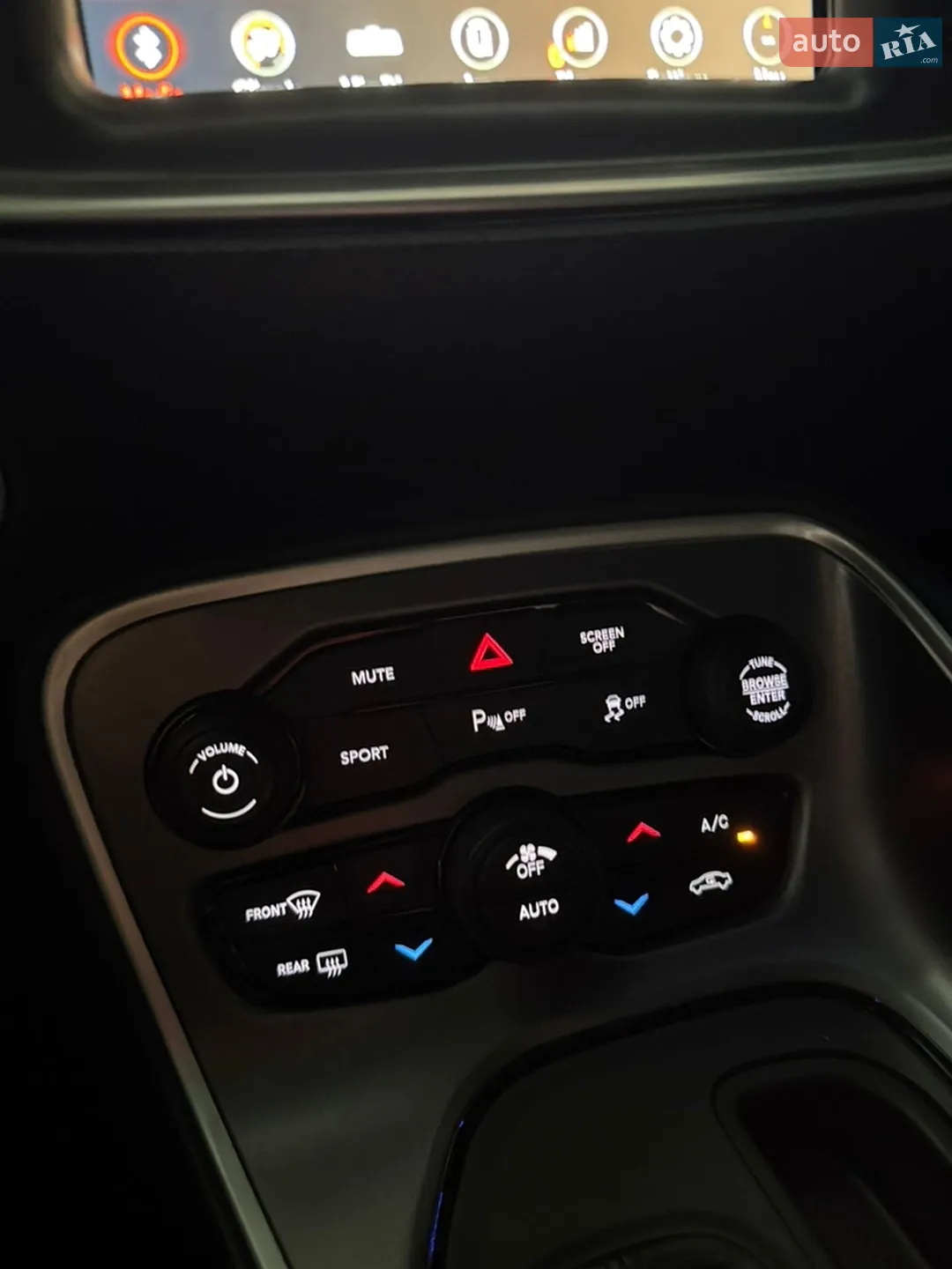 2020 Dodge Challenger - мініатюра 26