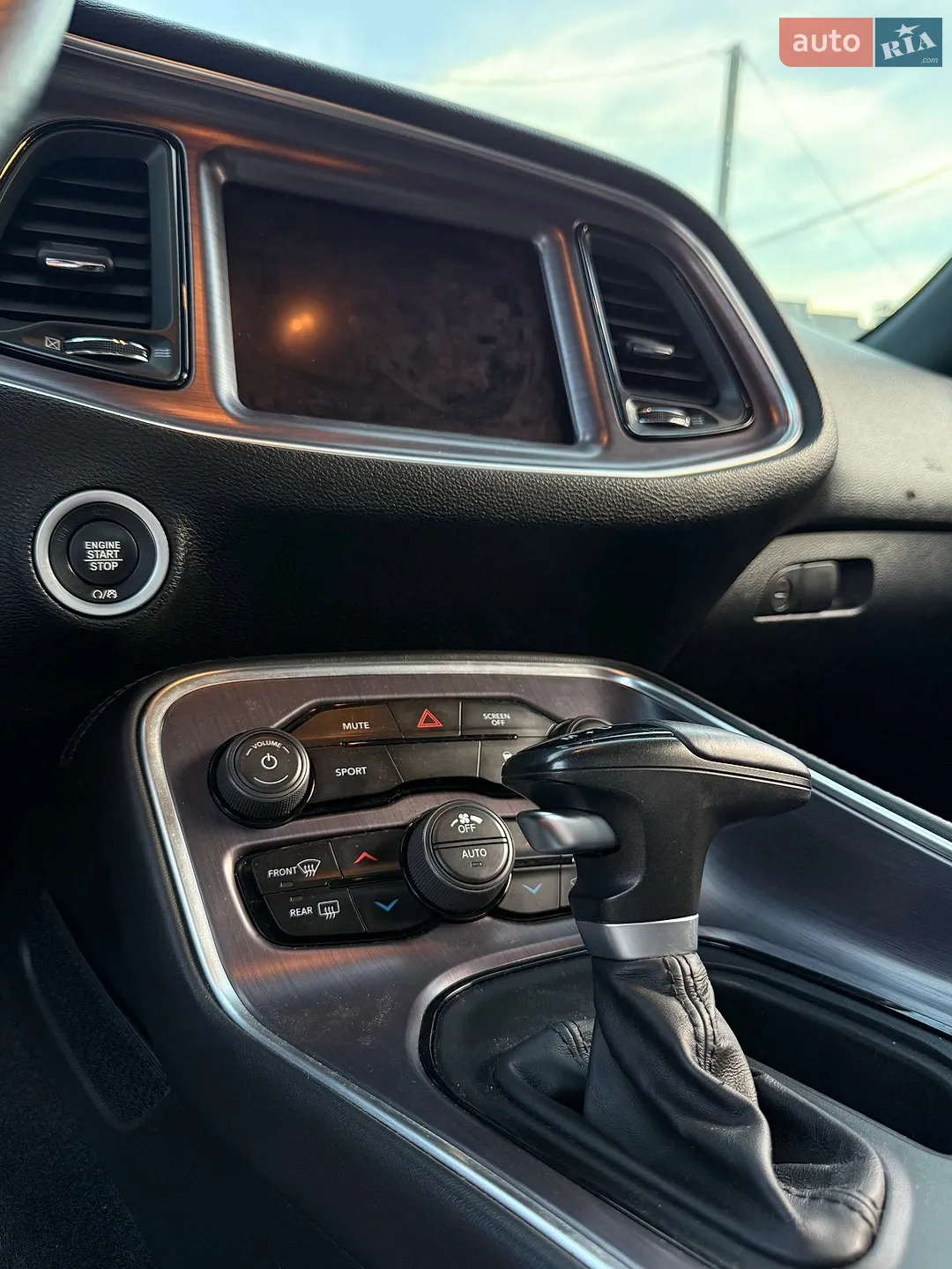2018 Dodge Challenger - мініатюра 17