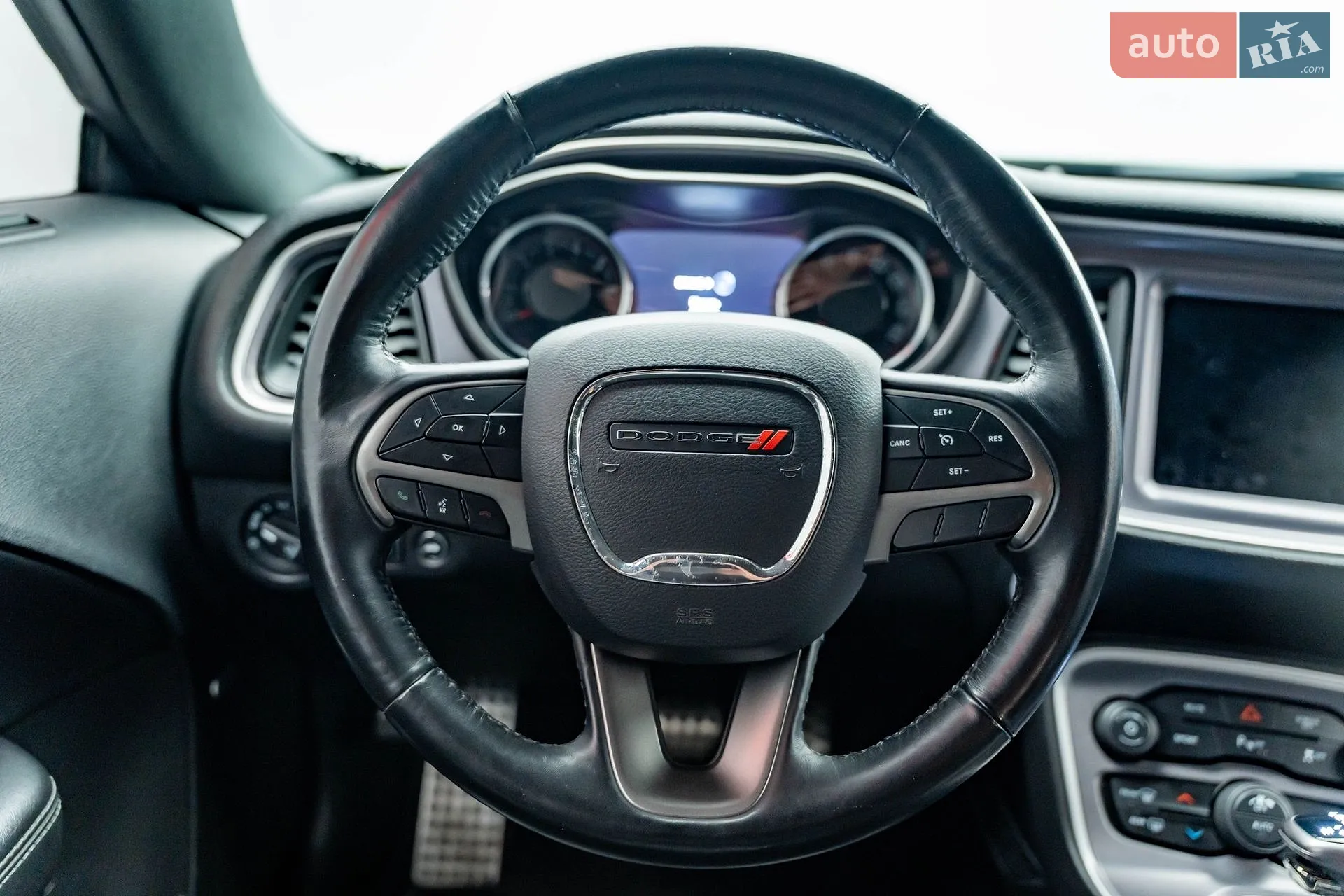 2018 Dodge Challenger - мініатюра 13
