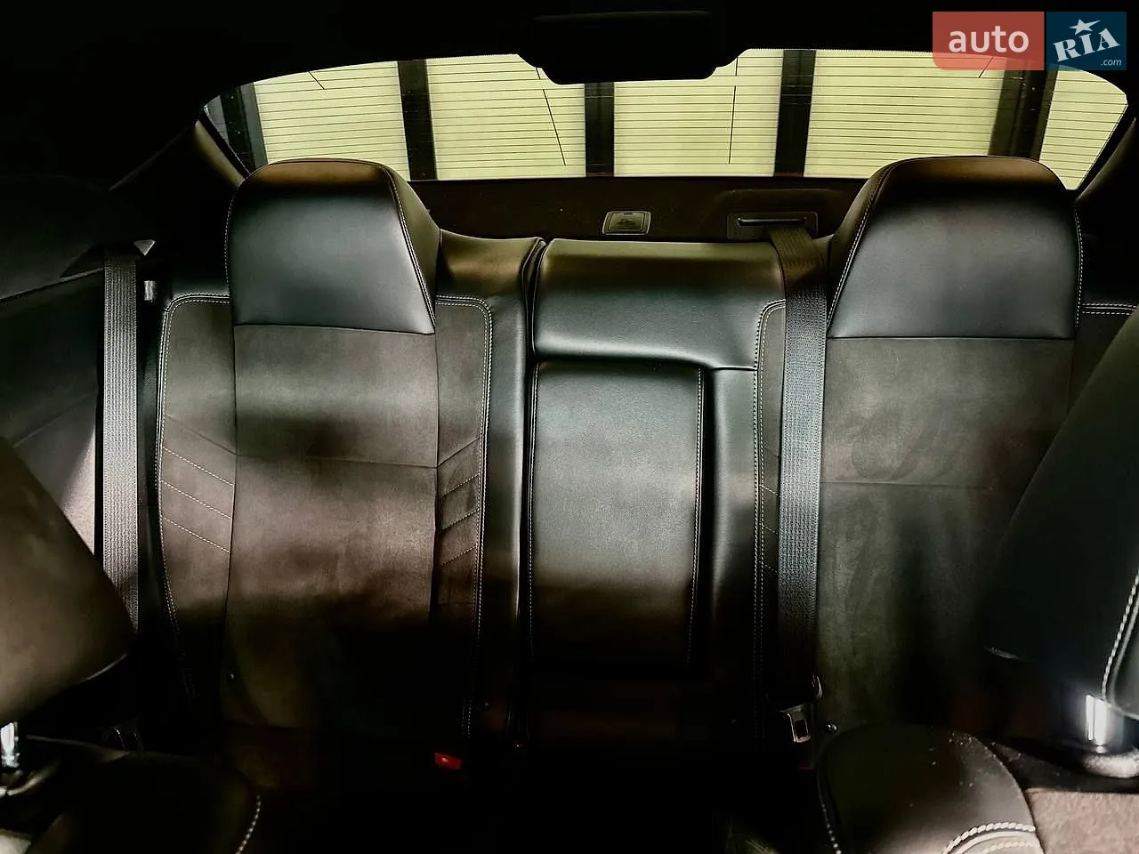 2016 Dodge Challenger - мініатюра 21