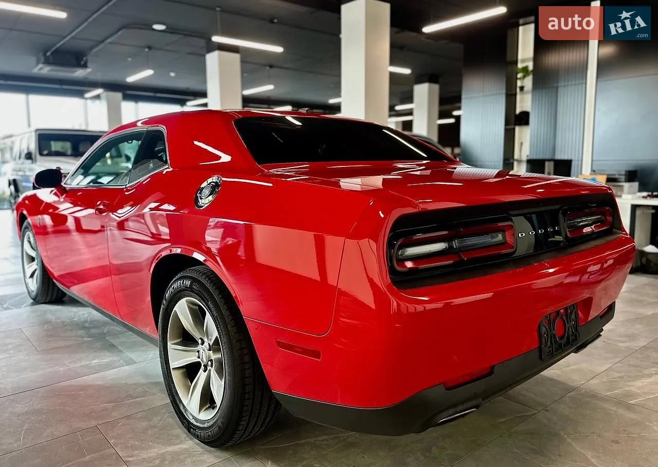 2016 Dodge Challenger - мініатюра 28