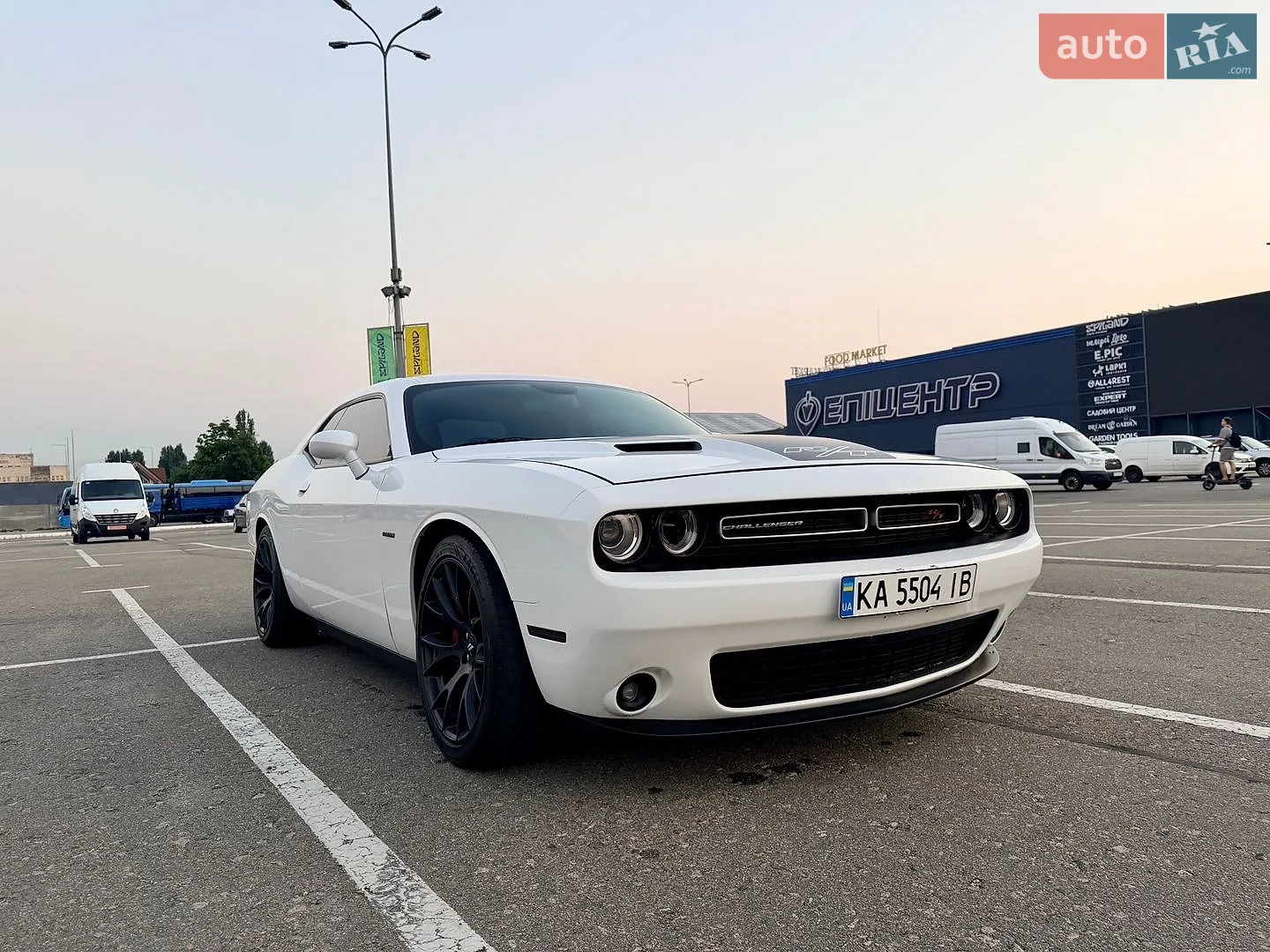 2017 Dodge Challenger - фото 1