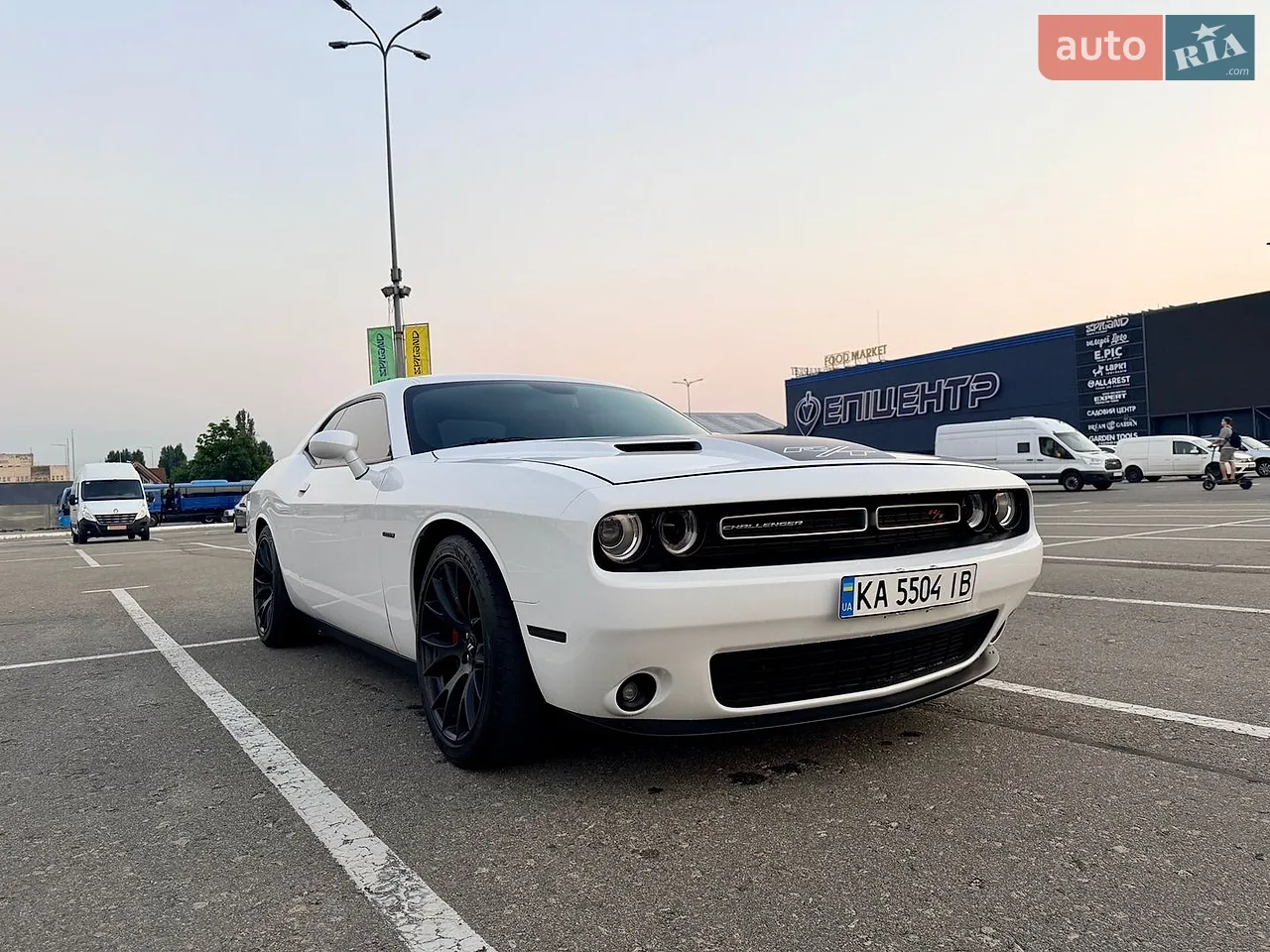 2016 Dodge Challenger - мініатюра 46
