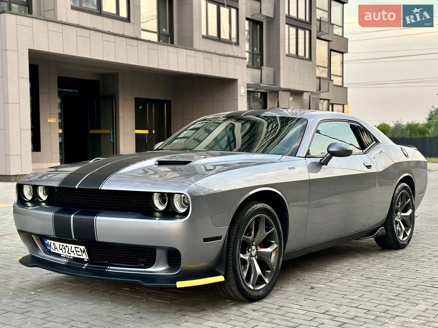 2016 Dodge Challenger - мініатюра 3