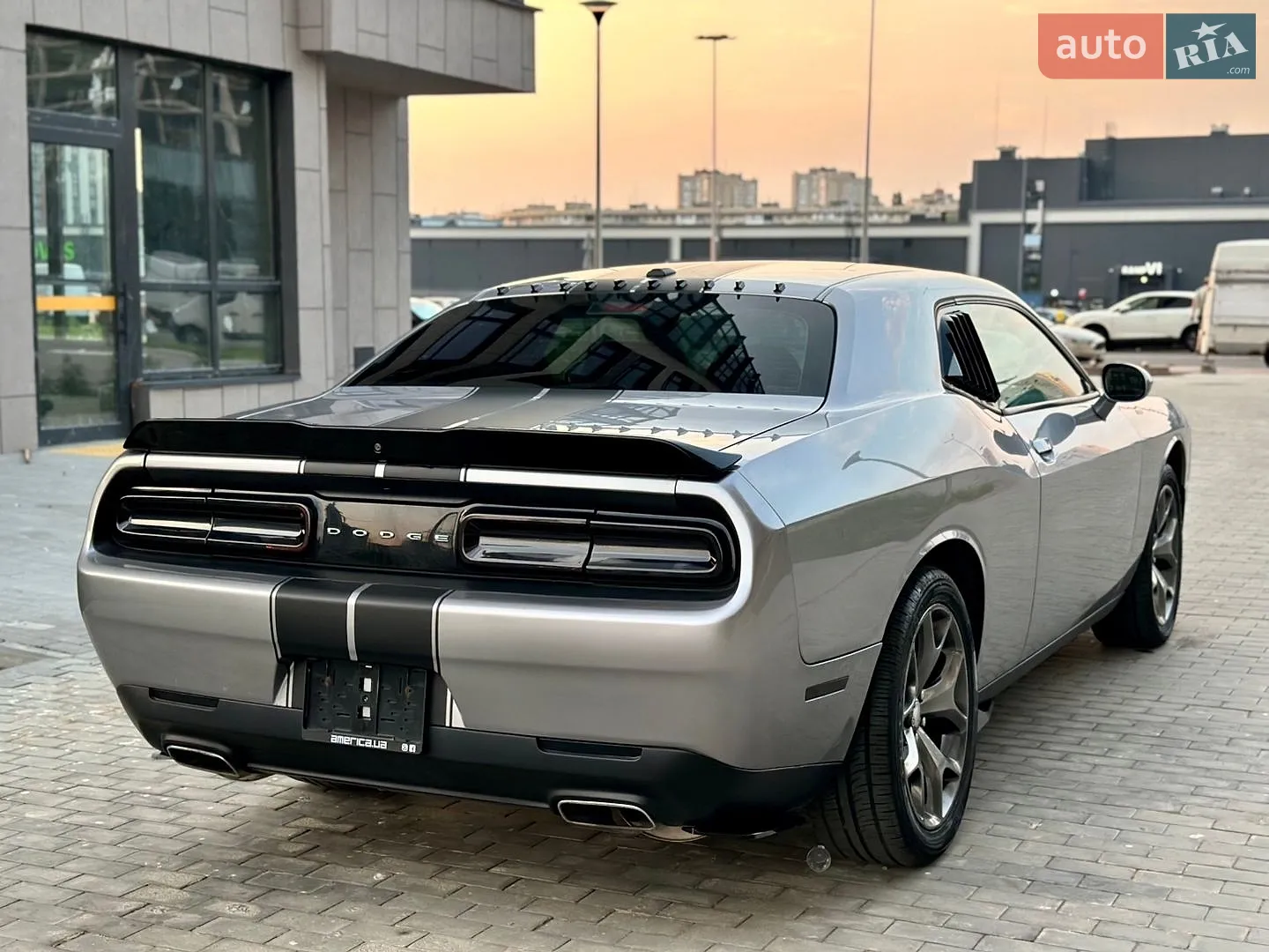 2016 Dodge Challenger - мініатюра 21