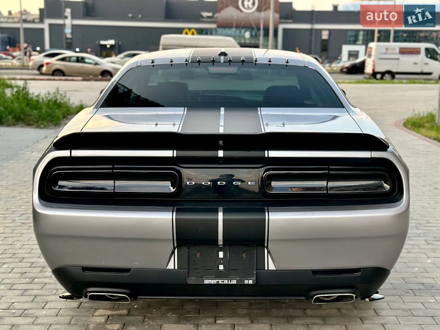 2016 Dodge Challenger - мініатюра 24