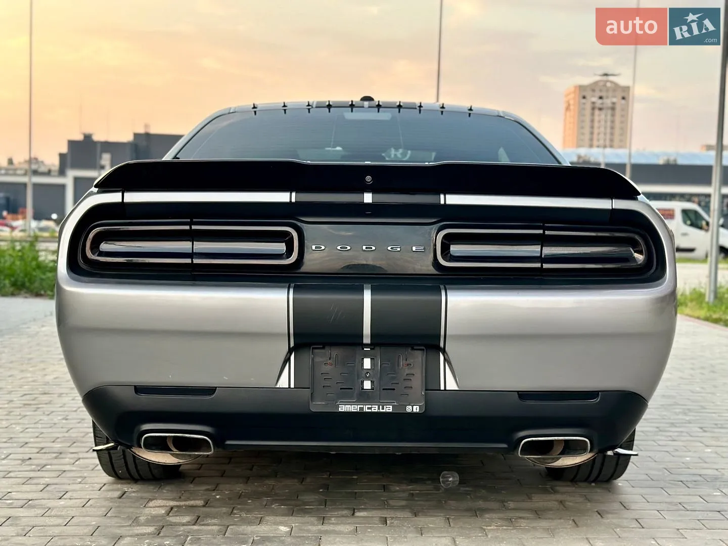 2016 Dodge Challenger - мініатюра 25