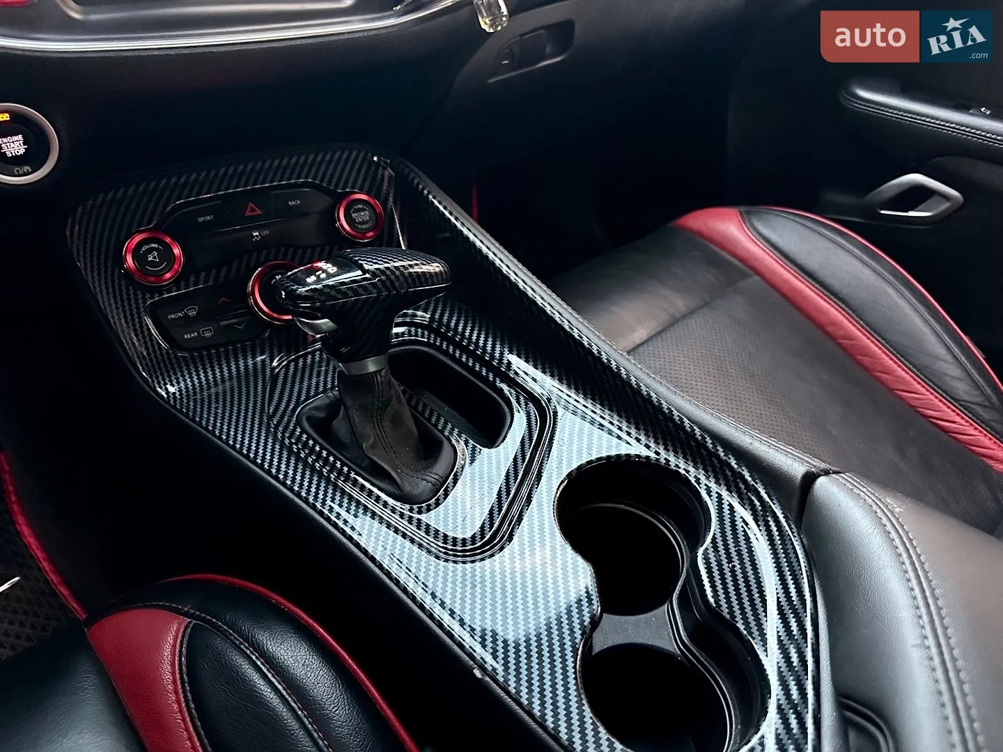 2016 Dodge Challenger - мініатюра 40