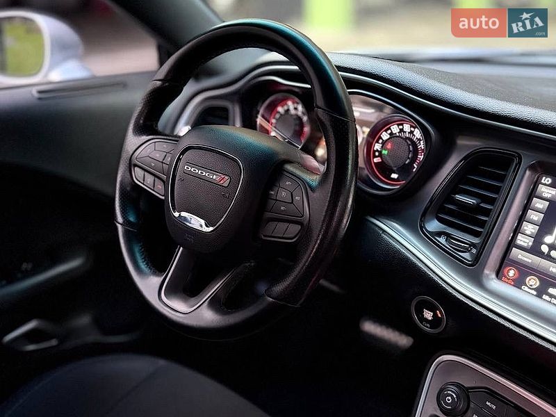 Купе Dodge Challenger 2020 в Киеве