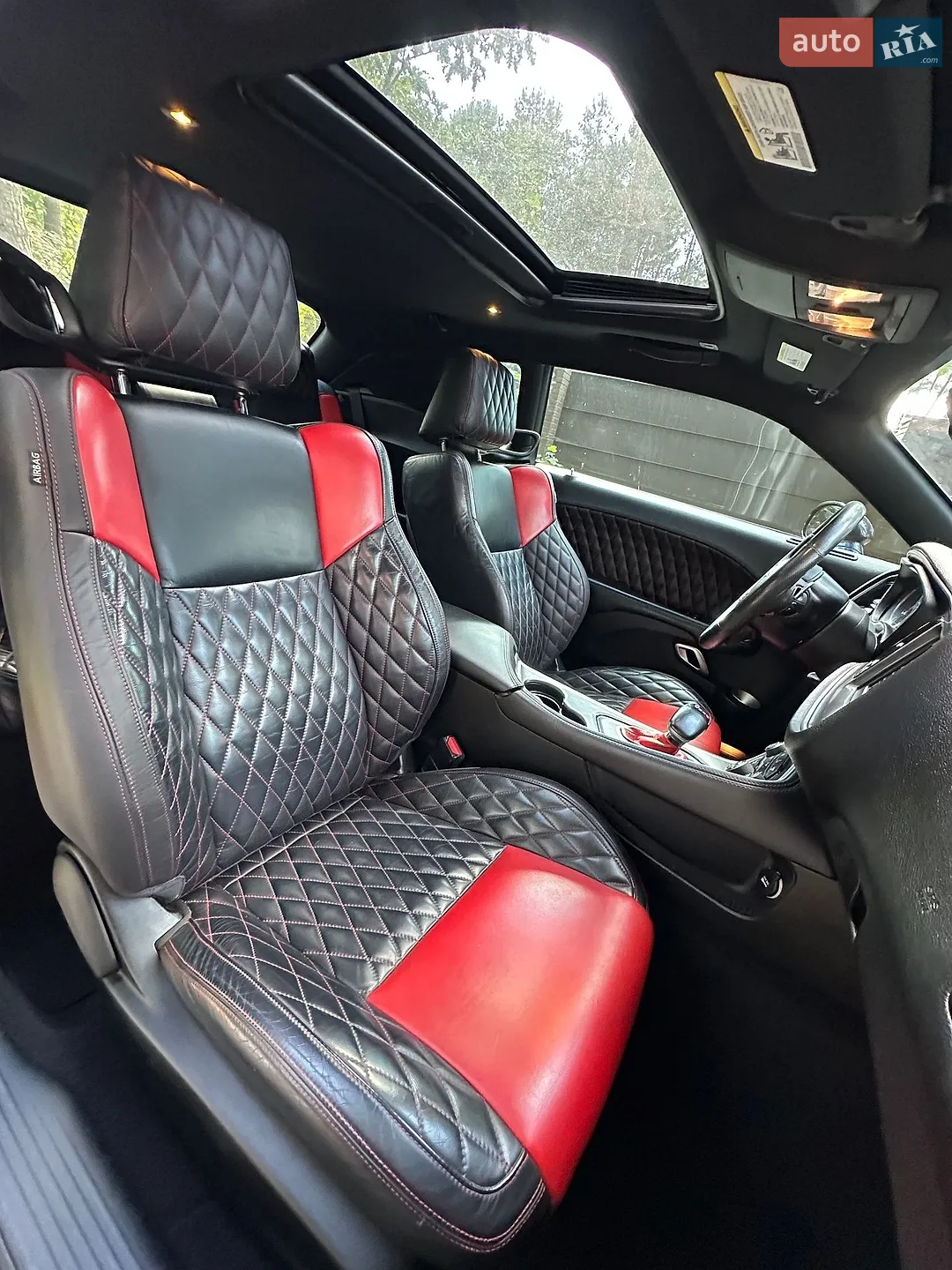 2019 Dodge Challenger - мініатюра 24
