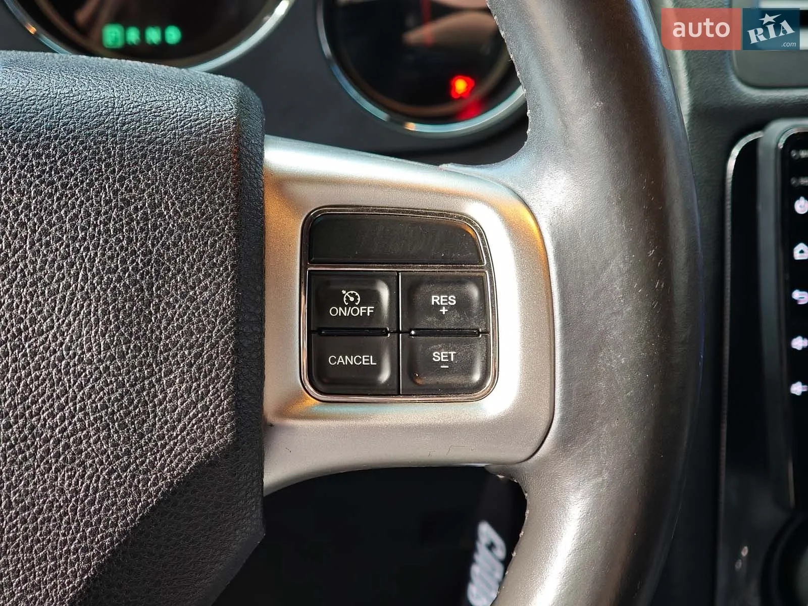 2014 Dodge Challenger - мініатюра 24