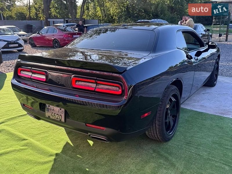 Купе Dodge Challenger 2018 в Кременчуге