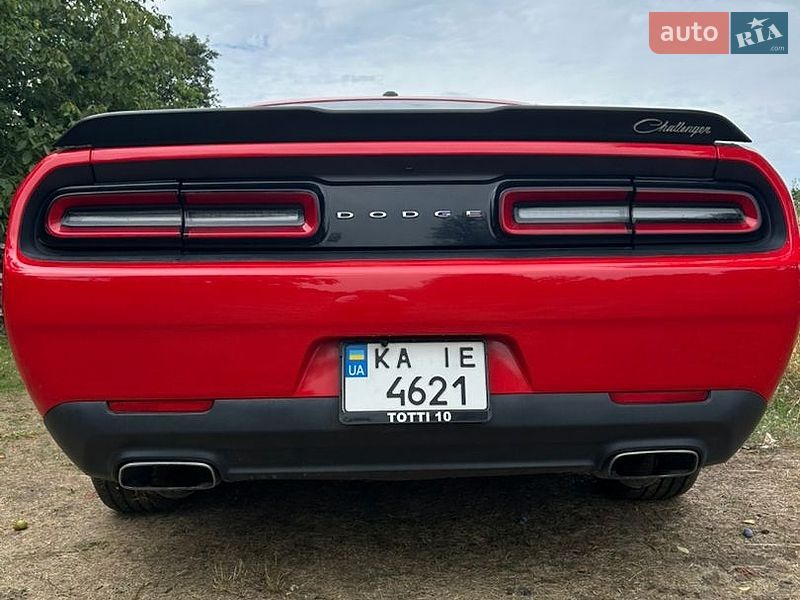 Купе Dodge Challenger 2015 в Києві